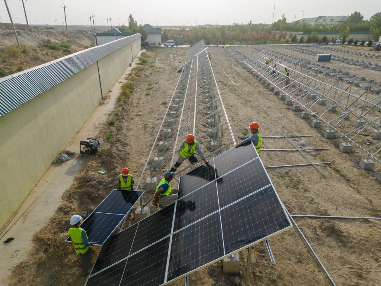 隆基绿能亮相COP29 倡导以绿色创新加速能源公正转型